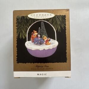 1996 Hallmark Keepsake Disney Winnie the Pooh Ornament Slippery Day Magic Motion